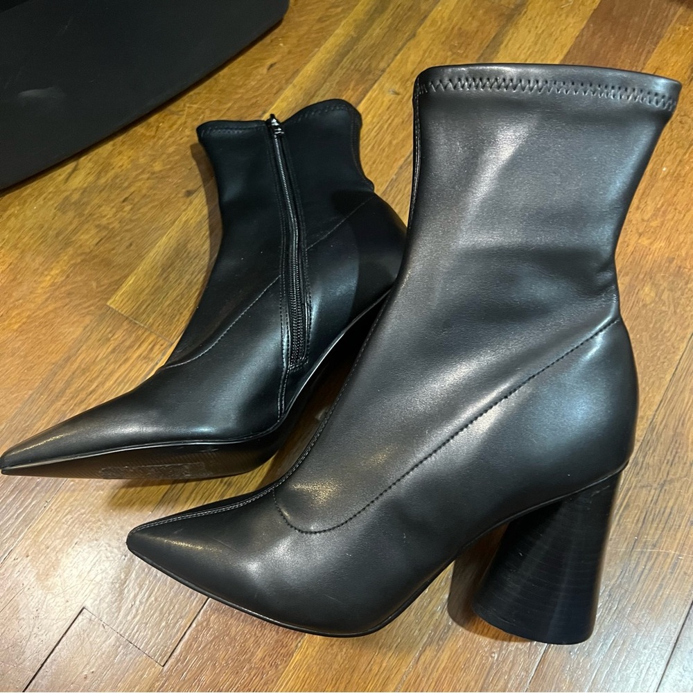 Steve Madden Valyant Block Heel Stretch Vegan Lea… - image 8